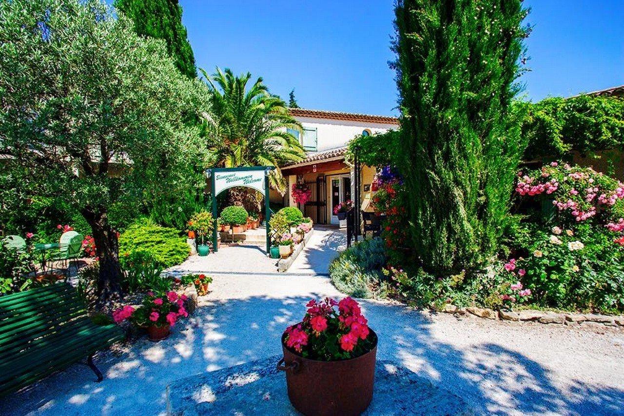 Hotel Le Pradet Vacqueyras Exterior photo
