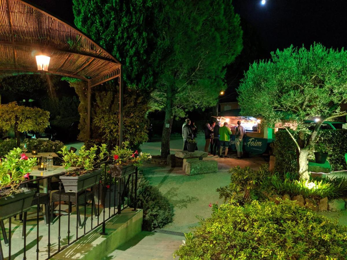 Hotel Le Pradet Vacqueyras Exterior photo
